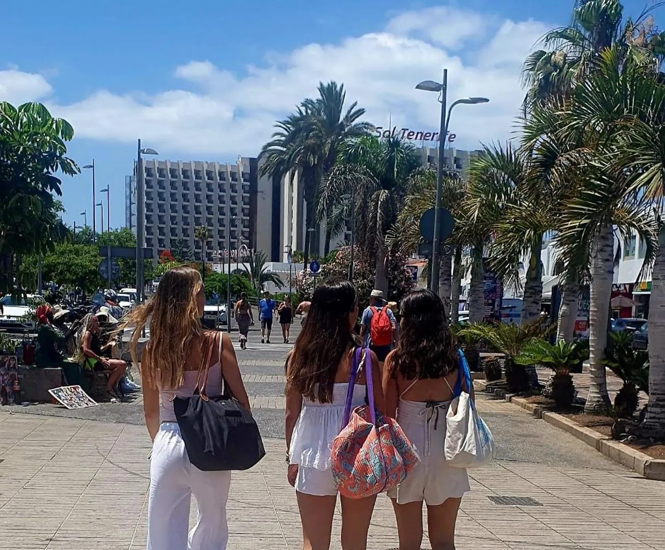 Wonderful White Appartament In Playa Las Americas 플라야데라스아메리카스 아파트