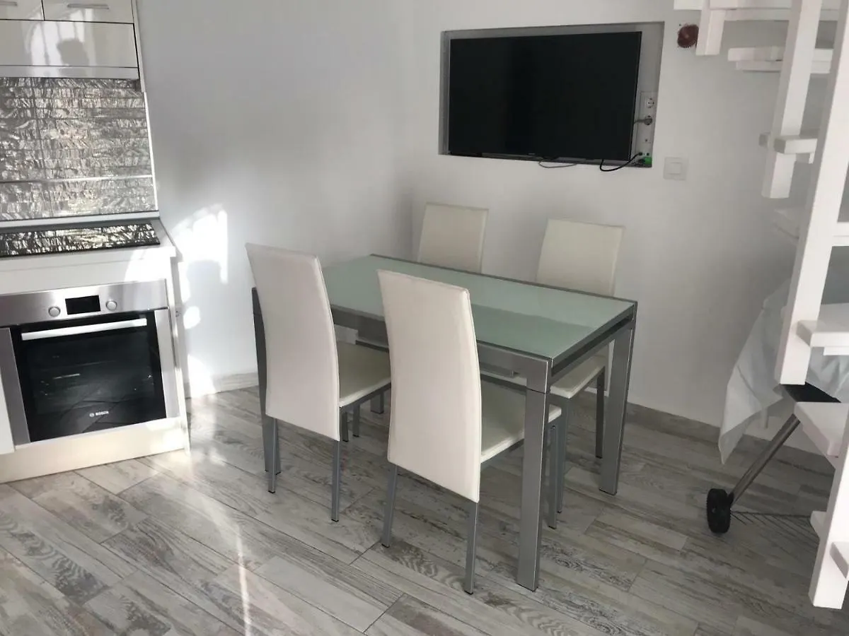 Apartment Wonderful White Appartament In Las Tortugas Playa de las Américas Spanien